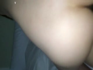 《出差中对性上瘾的未婚妻》在线观-电影天堂国语完整版